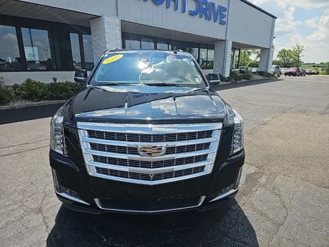 Photos of 2020 Cadillac Escalade Luxury for sale in Muncie, IN at RightDrive Muncie