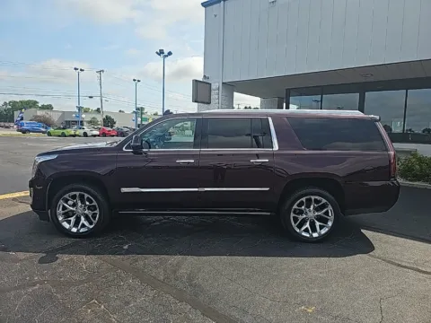 More photos of 2017 Cadillac Escalade ESV Premium at RightDrive Muncie, IN