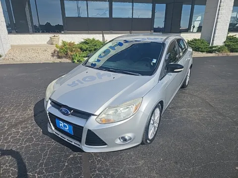 Silver 2012 Ford Focus SEL for sale in Muncie, IN