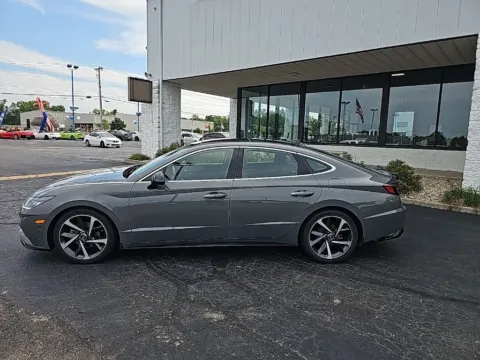 More photos of 2022 Hyundai Sonata SEL Plus at RightDrive Muncie, IN