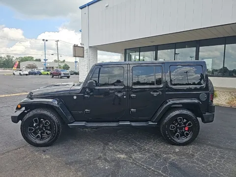 More photos of 2018 Jeep Wrangler JK Unlimited Altitude at RightDrive Muncie, IN