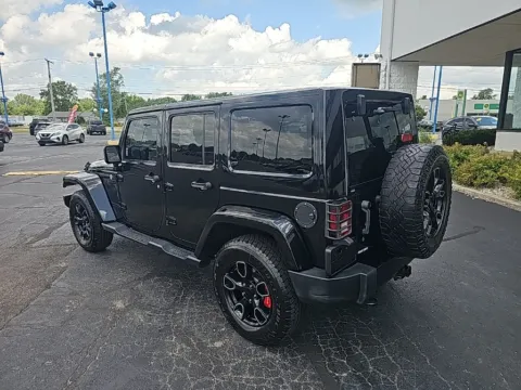 More photos of 2018 Jeep Wrangler JK Unlimited Altitude at RightDrive Muncie, IN