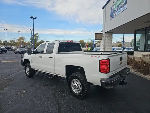 More photos of 2016 Chevrolet Silverado 2500HD Work Truck at RightDrive Muncie, IN