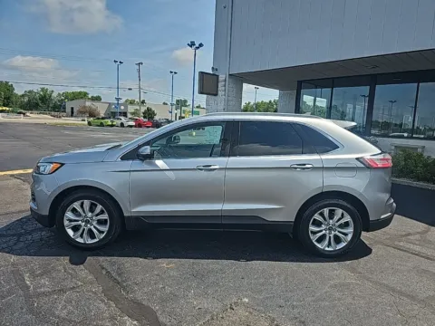 More photos of 2020 Ford Edge Titanium at RightDrive Muncie, IN