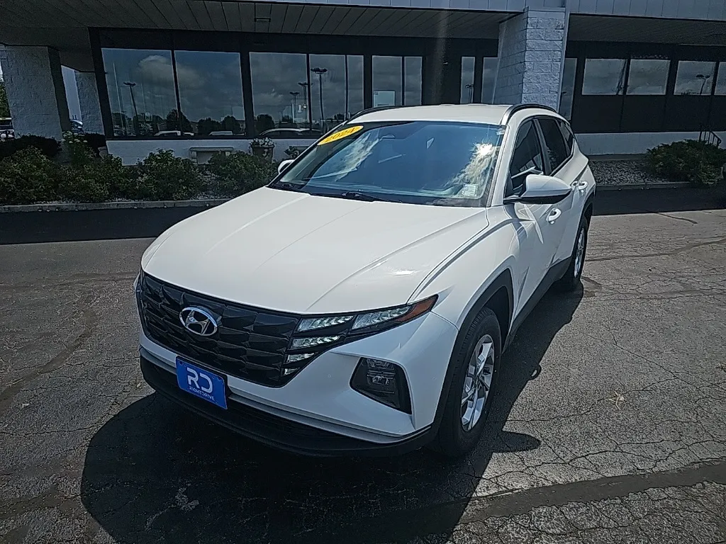 White 2024 Hyundai Tucson SEL for sale in Muncie, IN