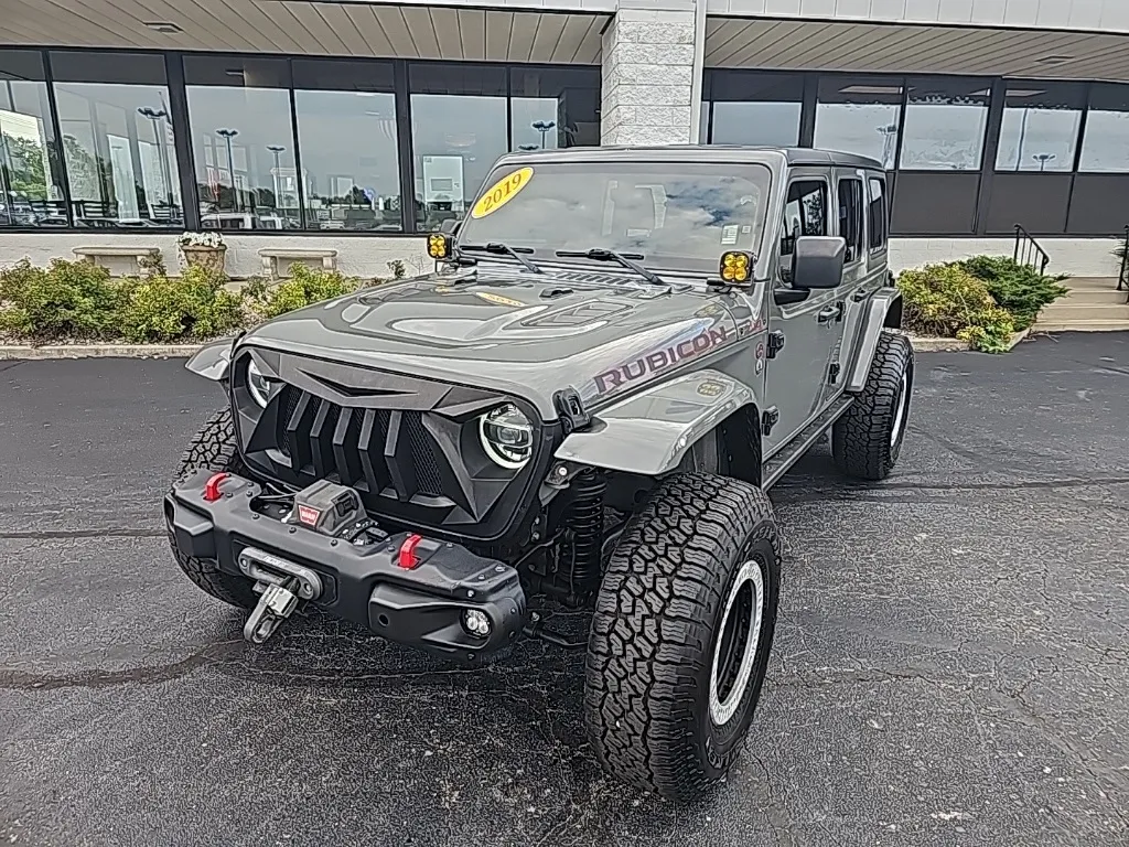 Gray 2019 Jeep Wrangler Unlimited Rubicon for sale in Muncie, IN