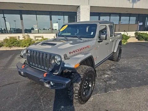 Gray 2022 Jeep Gladiator Mojave for sale in Muncie, IN