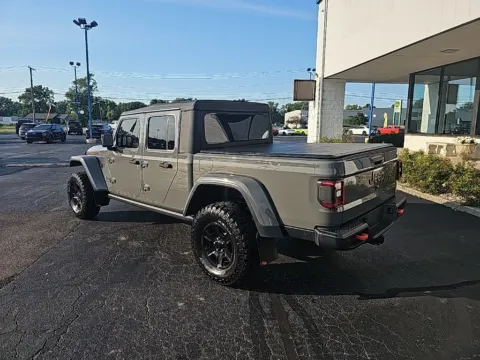 More photos of 2022 Jeep Gladiator Mojave at RightDrive Muncie, IN