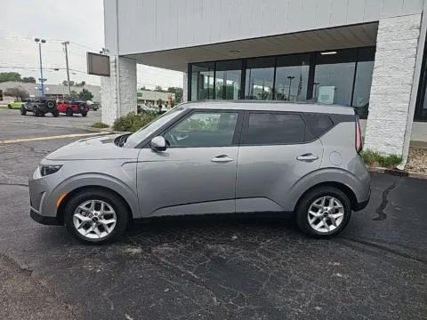 More photos of 2024 Kia Soul LX at RightDrive Muncie, IN