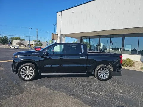 More photos of 2020 Chevrolet Silverado 1500 High Country at RightDrive Muncie, IN