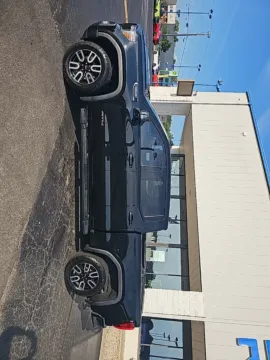 More photos of 2020 GMC Sierra 1500 AT4 at RightDrive Muncie, IN