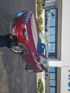 Another view of 2019 Jeep Cherokee Latitude Plus for sale in Muncie, IN at RightDrive Muncie