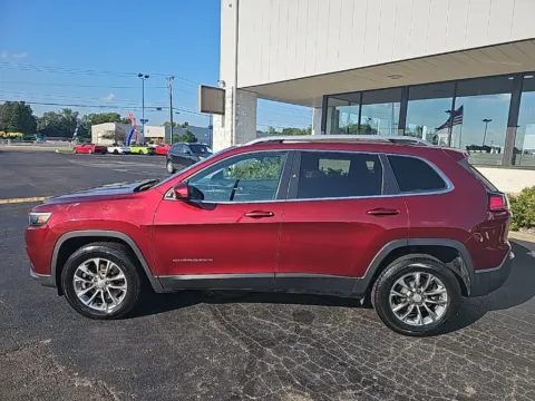 More photos of 2019 Jeep Cherokee Latitude Plus at RightDrive Muncie, IN