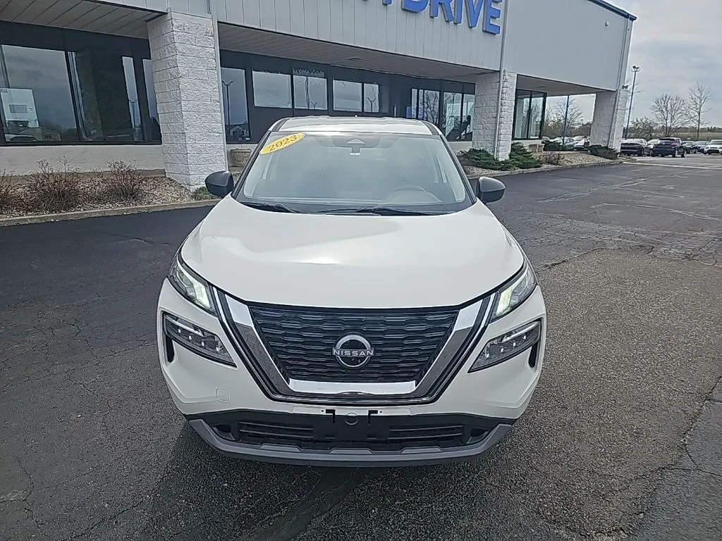 2023 Nissan Rogue S - Photo 2