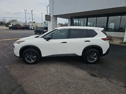 More photos of 2023 Nissan Rogue S at RightDrive Muncie, IN