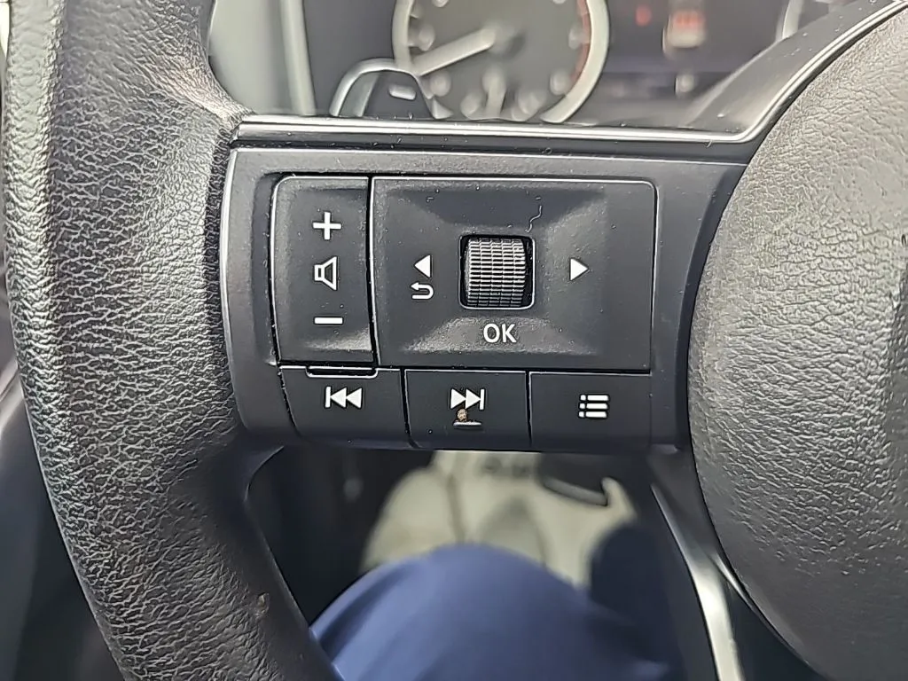 2023 Nissan Rogue S - Photo 19