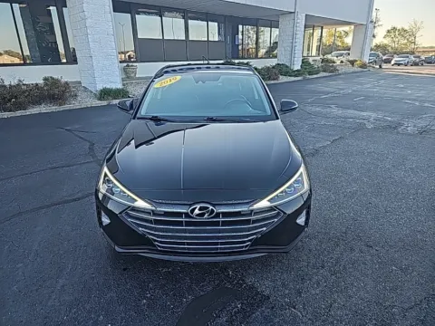 Photos of 2019 Hyundai Elantra Limited for sale in Muncie, IN at RightDrive Muncie