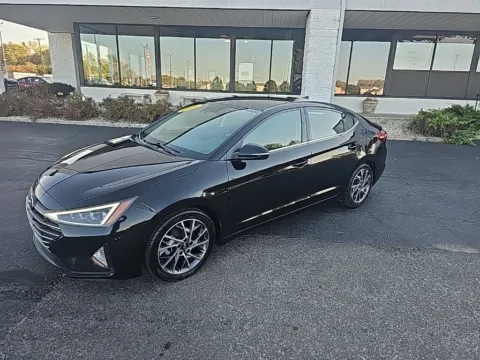 Another view of 2019 Hyundai Elantra Limited for sale in Muncie, IN at RightDrive Muncie