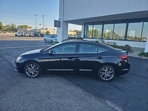 More photos of 2019 Hyundai Elantra Limited at RightDrive Muncie, IN