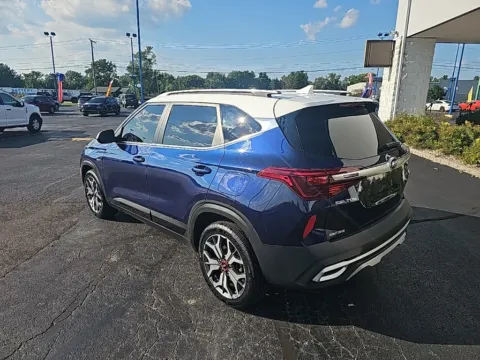 More photos of 2021 Kia Seltos S at RightDrive Muncie, IN