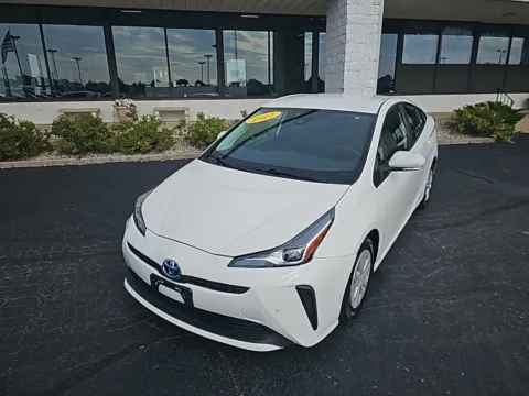 White 2021 Toyota Prius L for sale in Muncie, IN