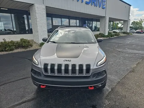 Photos of 2018 Jeep Cherokee Trailhawk for sale in Muncie, IN at RightDrive Muncie