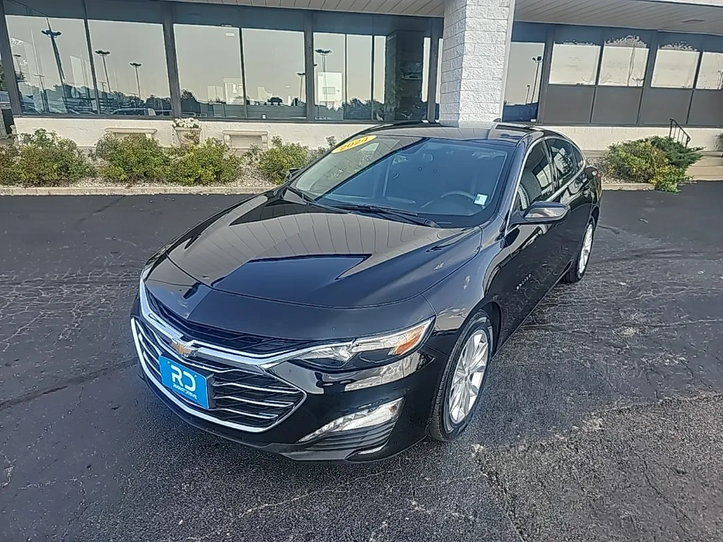 Black 2024 Chevrolet Malibu LT for sale in Muncie, IN