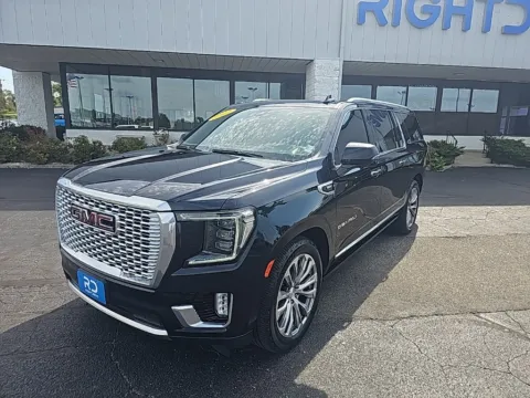 Blue 2021 GMC Yukon XL Denali for sale in Muncie, IN