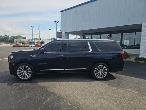 More photos of 2021 GMC Yukon XL Denali at RightDrive Muncie, IN