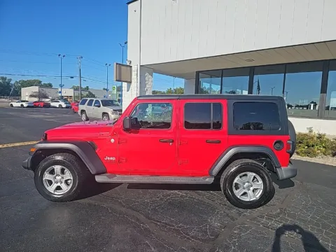 More photos of 2019 Jeep Wrangler Unlimited Sport S at RightDrive Muncie, IN