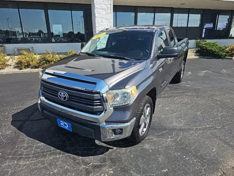 Gray 2015 Toyota Tundra SR5 for sale in Muncie, IN