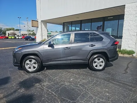 More photos of 2021 Toyota RAV4 XLE at RightDrive Muncie, IN