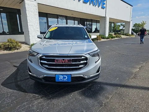 Photos of 2020 GMC Terrain SLT for sale in Muncie, IN at RightDrive Muncie