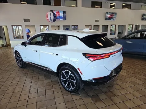 More photos of 2024 Chevrolet Equinox EV LT at RightDrive Muncie, IN