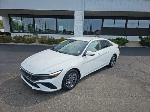 Another view of 2024 Hyundai Elantra SEL for sale in Muncie, IN at RightDrive Muncie