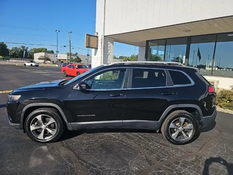 Another view of 2019 Jeep Cherokee Limited for sale in Muncie, IN at RightDrive Muncie