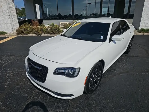 White 2020 Chrysler 300 S for sale in Muncie, IN