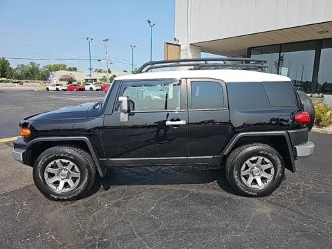 More photos of 2014 Toyota FJ Cruiser at RightDrive Muncie, IN