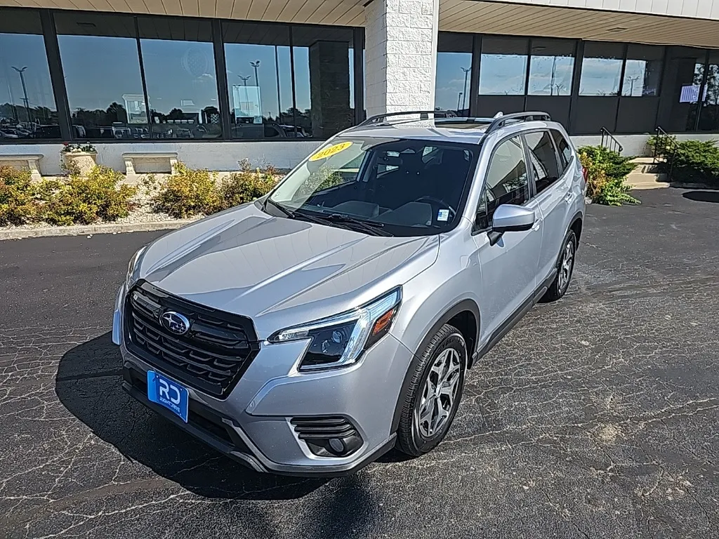 Silver 2023 Subaru Forester Premium for sale in Muncie, IN