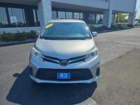 Photos of 2020 Toyota Sienna LE for sale in Muncie, IN at RightDrive Muncie