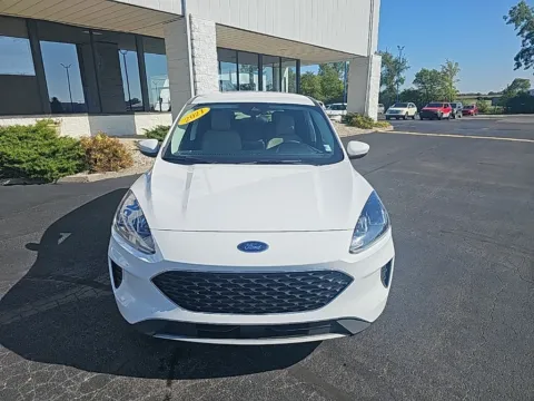 Photos of 2021 Ford Escape Hybrid SE for sale in Muncie, IN at RightDrive Muncie