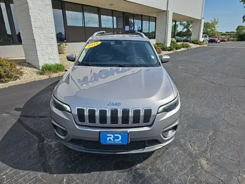 Photos of 2019 Jeep Cherokee Latitude Plus for sale in Muncie, IN at RightDrive Muncie
