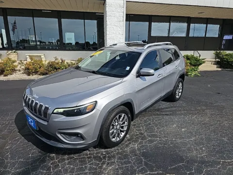 Another view of 2019 Jeep Cherokee Latitude Plus for sale in Muncie, IN at RightDrive Muncie