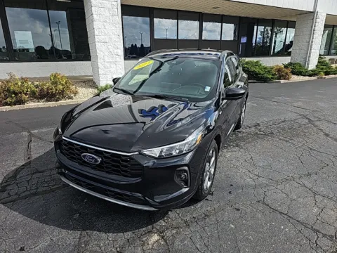 Black 2023 Ford Escape Hybrid ST-Line Select for sale in Muncie, IN