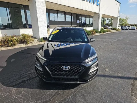 Photos of 2021 Hyundai Kona SE for sale in Muncie, IN at RightDrive Muncie