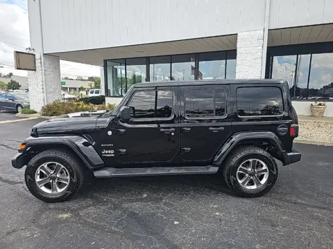 More photos of 2021 Jeep Wrangler Unlimited Sahara at RightDrive Muncie, IN