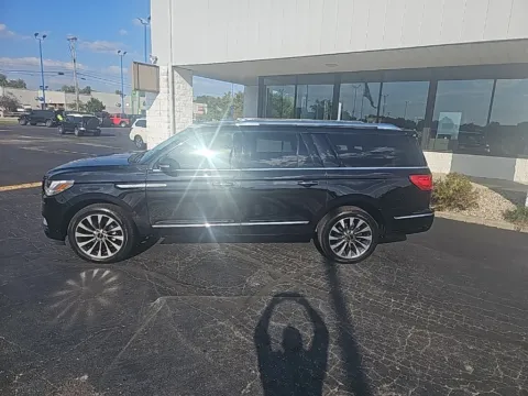 More photos of 2020 Lincoln Navigator L Reserve at RightDrive Muncie, IN