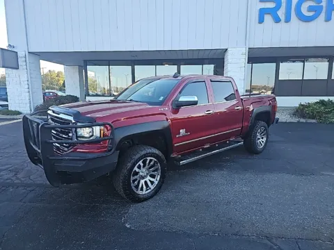 Another view of 2018 GMC Sierra 1500 SLT for sale in Muncie, IN at RightDrive Muncie