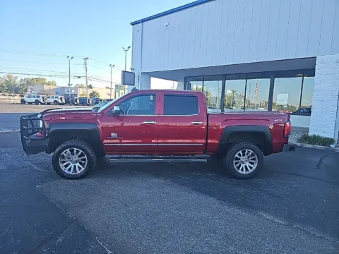 More photos of 2018 GMC Sierra 1500 SLT at RightDrive Muncie, IN