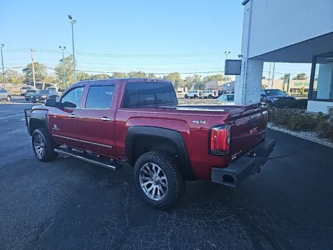 More photos of 2018 GMC Sierra 1500 SLT at RightDrive Muncie, IN